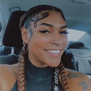 Meet your Posher, Savannah